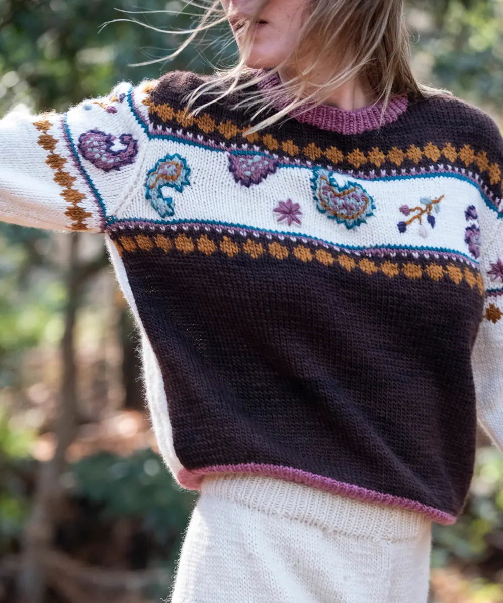 Sweater Paisley Marrón